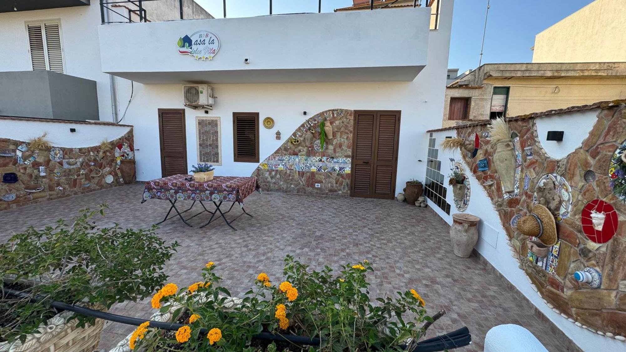 B&B Casa La Dolce Vita Nuova Gibellina Екстер'єр фото